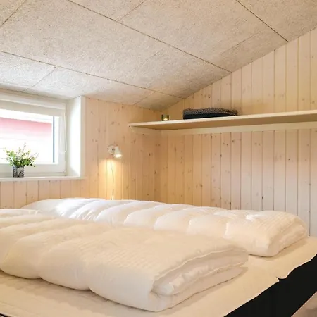 Four Bedroom Holiday In Hvide Sande Bjerregård